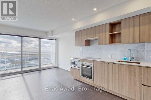 2901-17 Bathurst St, Toronto, ON, M5V0N1 | Card Image