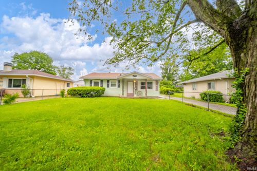 2726 Apache Dr, Anderson, IN, 46012-1402 | Card Image