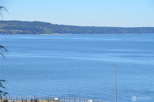 1010 1st Ln, Mukilteo, WA, 98275-1700 | Card Image