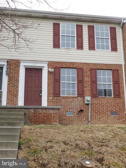 104 Waterford Ln, WINCHESTER, VA, 22602-6221 | Card Image