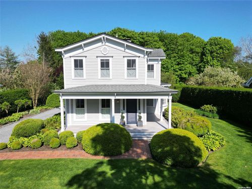 186 S Country Rd, Remsenburg, NY, 11960-2032 | Card Image