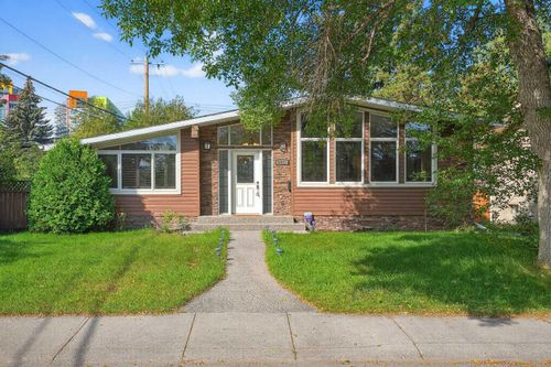 2831 Brecken Rd Nw, Calgary, AB, T2L1H5 | Card Image