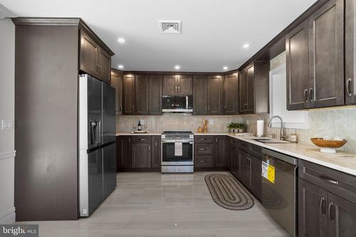 398 Fuchsia Plz, MONROE TOWNSHIP, NJ, 08831 | Card Image