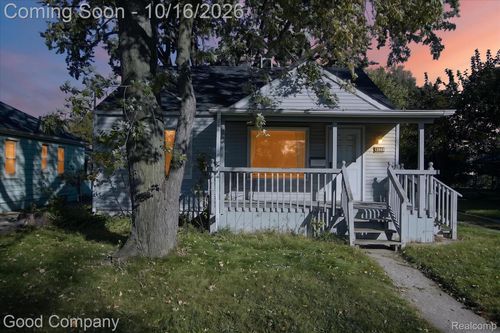 13968 Berwyn, Redford, MI, 48239-2905 | Card Image