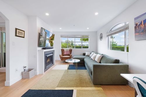 {{alt}} | Card Image