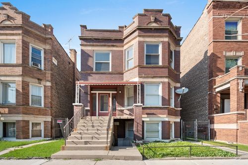 2-4116 W Cermak Rd, Chicago, IL, 60623-2837 | Card Image
