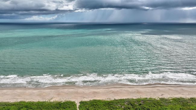 APT-1404 - 5049 N Highway A1a, Condo with 3 bedrooms, 2 bathrooms and null parking in Hutchinson Island FL | Image 60