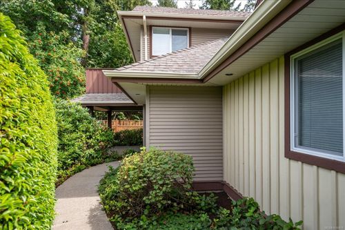 12-340 Young St, Parksville, BC, V9P1C5 | Card Image
