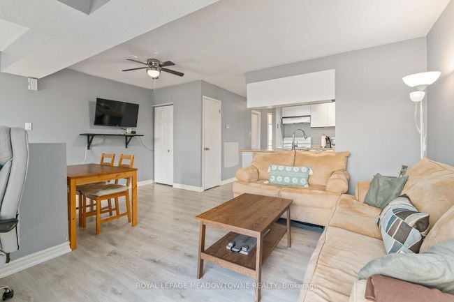 24 - 42A Stewart Maclaren Rd, Condo with 2 bedrooms, 1 bathrooms and null parking in Georgetown ON | Image 9
