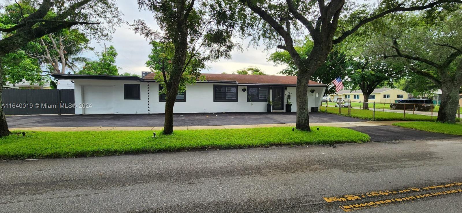Liberty St, Hollywood, FL 33024