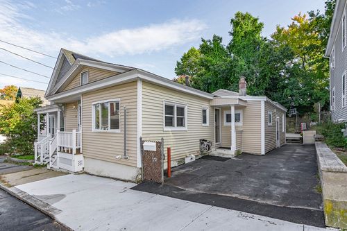 116 Weare St, Lawrence, MA, 01843-3647 | Card Image