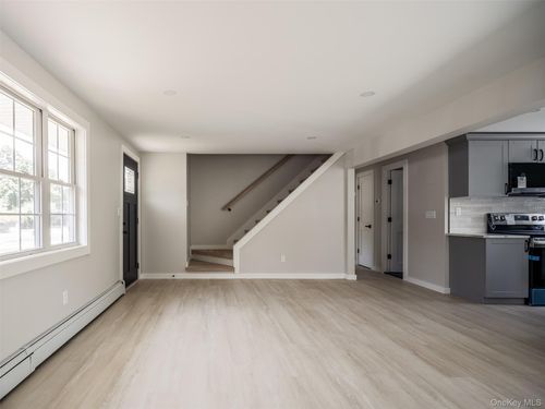 7 Highview Ln, Ridge, NY, 11961-2117 | Card Image