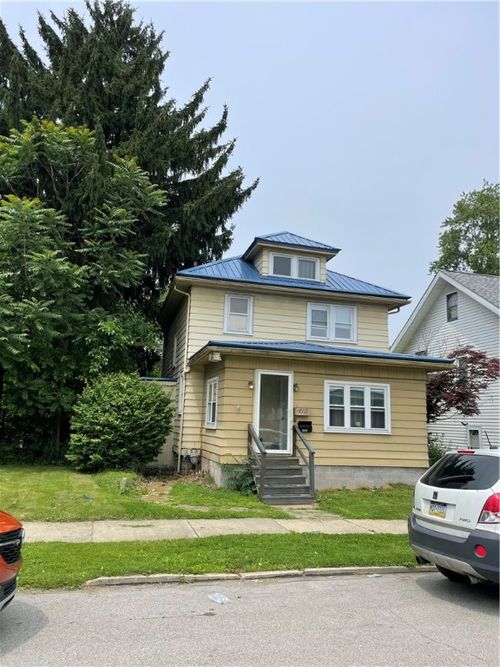 410 Cedar Ave, Sharon, PA, 16146-2612 | Card Image