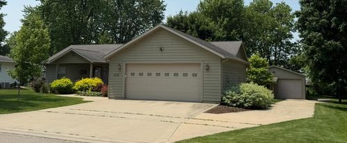 1107 Freeman St, Charles City, IA, 50616-3627 | Card Image