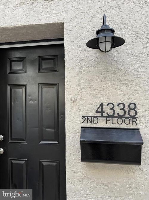 2nd-4338 Cresson St, Philadelphia, PA, 19127-1517 | Card Image