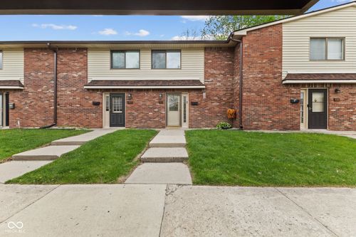 968 Greenwood Trail W, Greenwood, IN, 46142 | Card Image