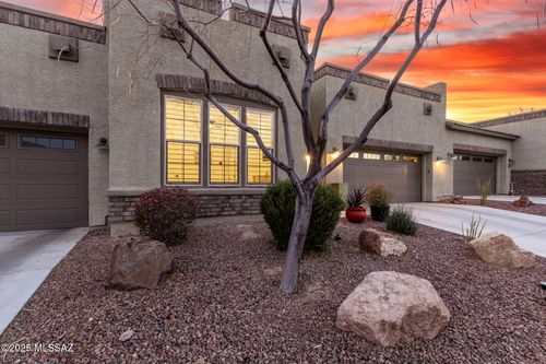 13153 N Humphreys Peak Dr, Oro Valley, AZ, 85755-3404 | Card Image