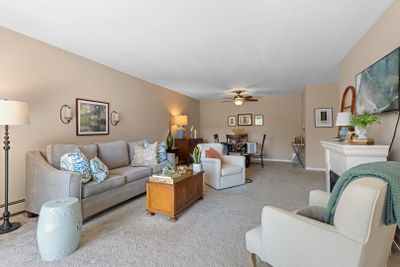 205 - 1311 S Finley Road, Condo with 1 bedrooms, 1 bathrooms and 1 parking in Lombard IL | Image 3