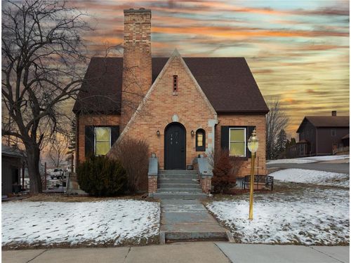 146 Maple St, Glenwood City, WI, 54013-8585 | Card Image