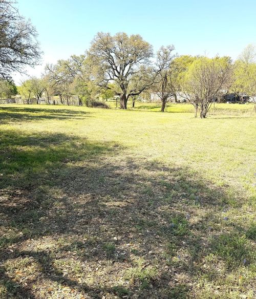 00 E Navarro St, Llano, TX, 78643 | Card Image