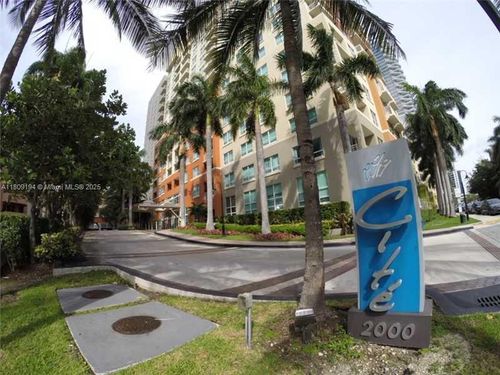 apt-219-2000 N Bayshore Dr, Miami, FL, 33137-5115 | Card Image