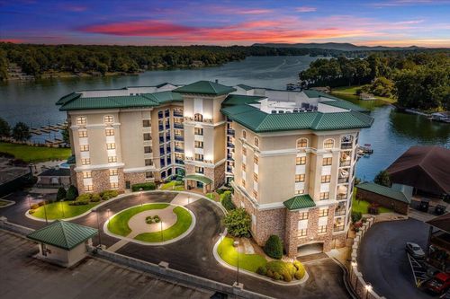 unit-508-100 Bridgewater Pointe Pl, Moneta, VA, 24121-6458 | Card Image
