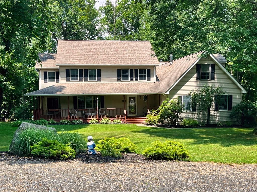 Lakewood Dr, New Windsor, NY 12553