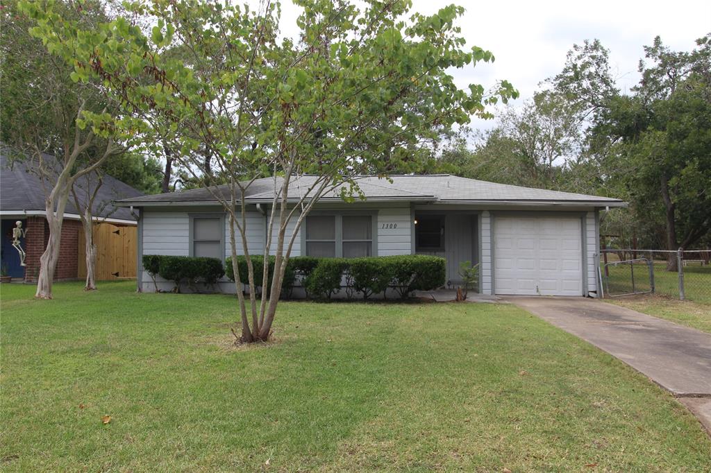 Georgina St, Rosenberg, TX 77471