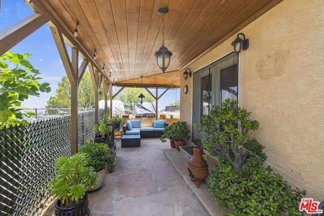 21683 Wo He Lo Trl, House other with 3 bedrooms, 4 bathrooms and null parking in Chatsworth CA | Image 27