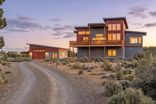67000 Fryrear Road, Bend, OR, 97703 | Card Image