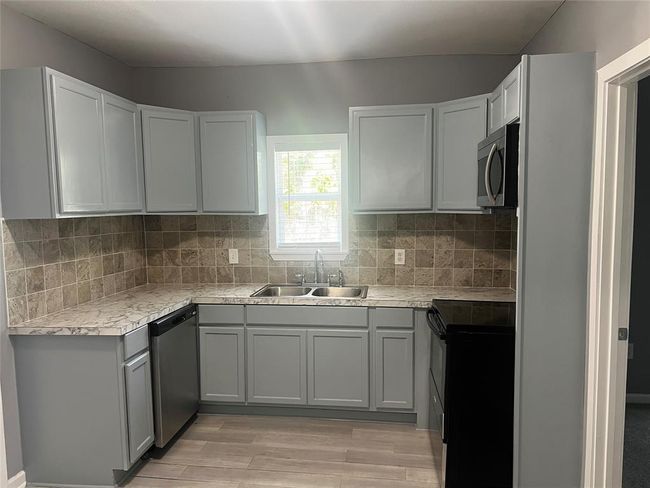 601 Armstrong, House other with 4 bedrooms, 2 bathrooms and null parking in Snook TX | Image 8