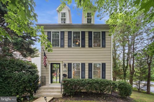 10802 Second St, FAIRFAX, VA, 22030-4708 | Card Image