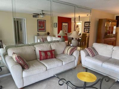 124 - 2717 Florida Blvd, Condo with 2 bedrooms, 2 bathrooms and null parking in Delray Beach FL | Image 2