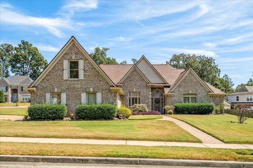 1636 Stable Run Dr, Cordova, TN, 38016-7625 | Card Image