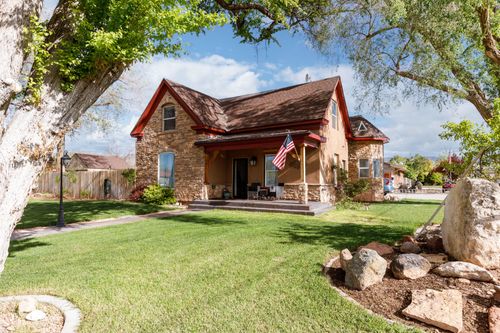 195 E 400 N, Richfield, UT, 84701-2150 | Card Image