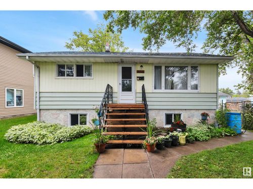 4721 49 Ave, Wetaskiwin, AB, T9A0P5 | Card Image
