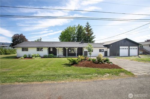 319 Vancouver St, Sumas, WA, 98295-9114 | Card Image