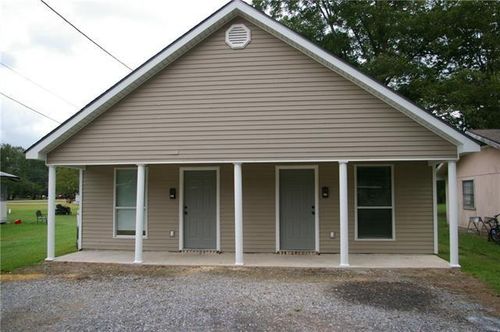 257 N 1st St, Ponchatoula, LA, 70454-2504 | Card Image