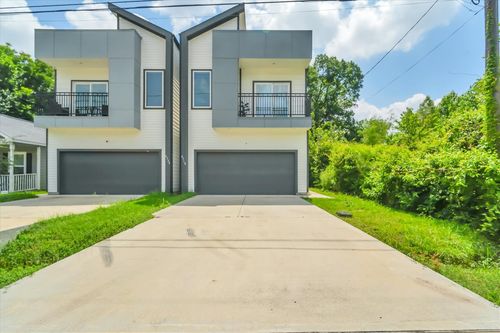 8318 Sunnyhill St, Houston, TX, 77088-5742 | Card Image