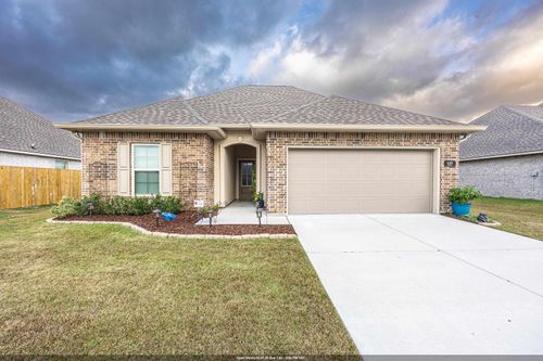 127 Horis Dr, Houma, LA, 70364-3807 | Card Image