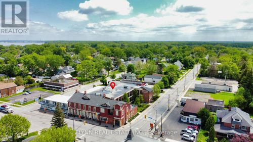207-3710 Main St, Niagara Falls, ON, L2G6B1 | Card Image