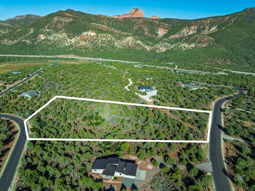 Lot 325 Escalante Path, New Harmony, UT, 84757 | Card Image
