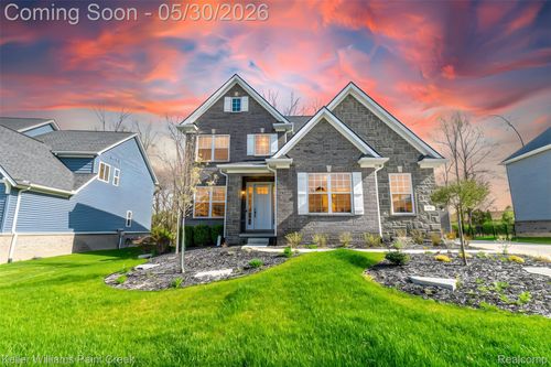 375 Amelia Cir, South Lyon, MI, 48178-8204 | Card Image