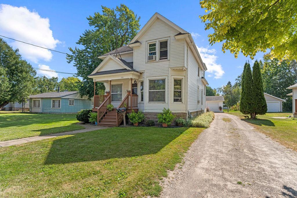 4th Ave, Oshkosh, WI 54902