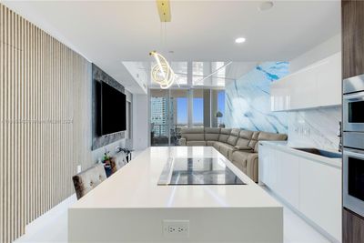 3000 - 851 Ne 1st Ave, Condo with 1 bedrooms, 2 bathrooms and null parking in Miami FL | Image 2