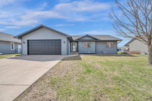 841 29th St, Spirit Lake, IA, 51360-7094 | Card Image