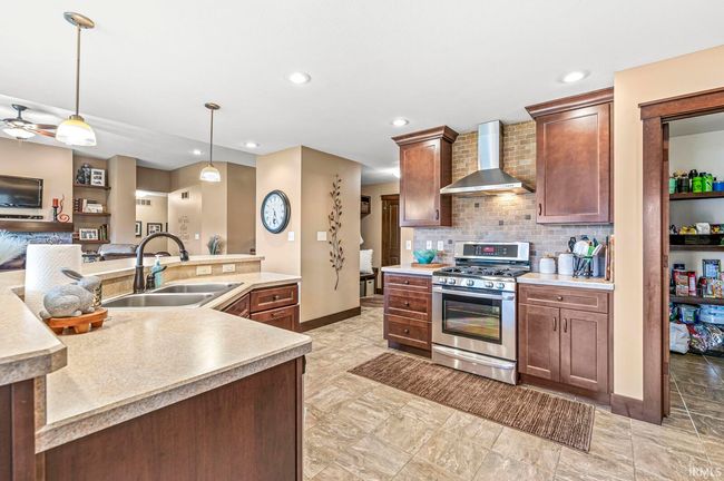 60620 Creekstone Dr, House other with 3 bedrooms, 4 bathrooms and null parking in Goshen IN | Image 8