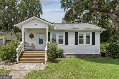 109 E Church St, Saint Mary's, GA, 31558-8459 | Card Image