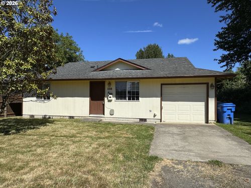 1108 S 11th Ave, Kelso, WA, 98626-2829 | Card Image