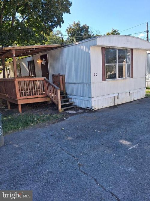 20 Town Mills Mobile Home Park, SHIPPENSBURG, PA, 17257 | Card Image